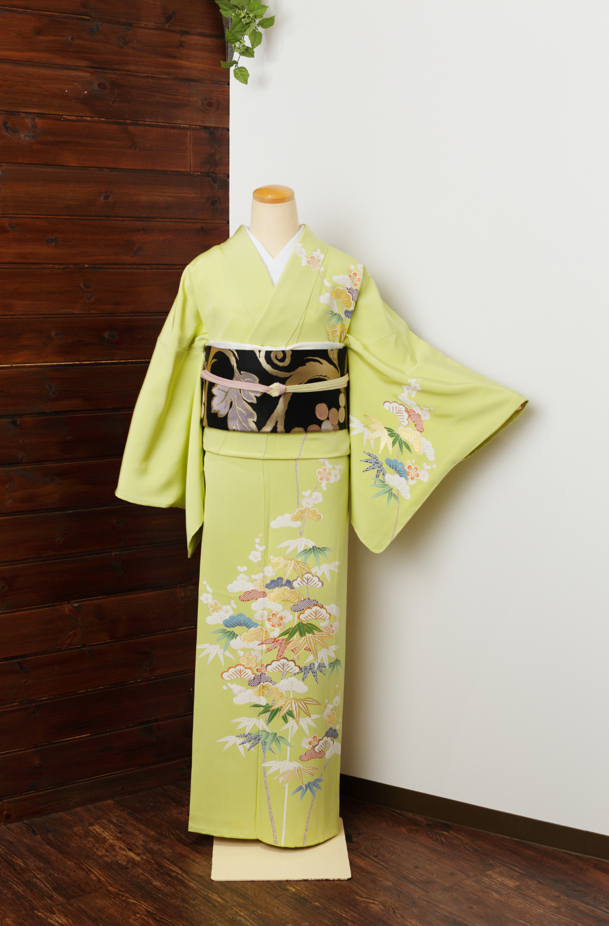 D-116 訪問着 うぐいす色地／松竹梅 - 円居の着物レンタル－東京・日本橋