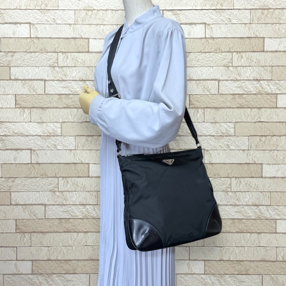 PRADA プラダ ショルダーバッグ ナイロン ブラック レディース 中古