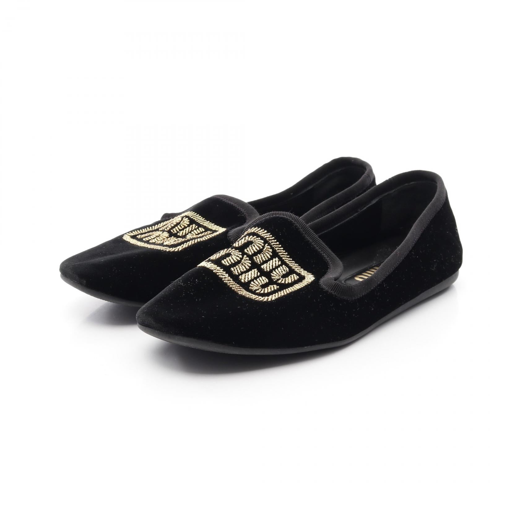 フラットシューズ ロゴ刺繍 ベロア ブラック ミュウミュウ – RECLO