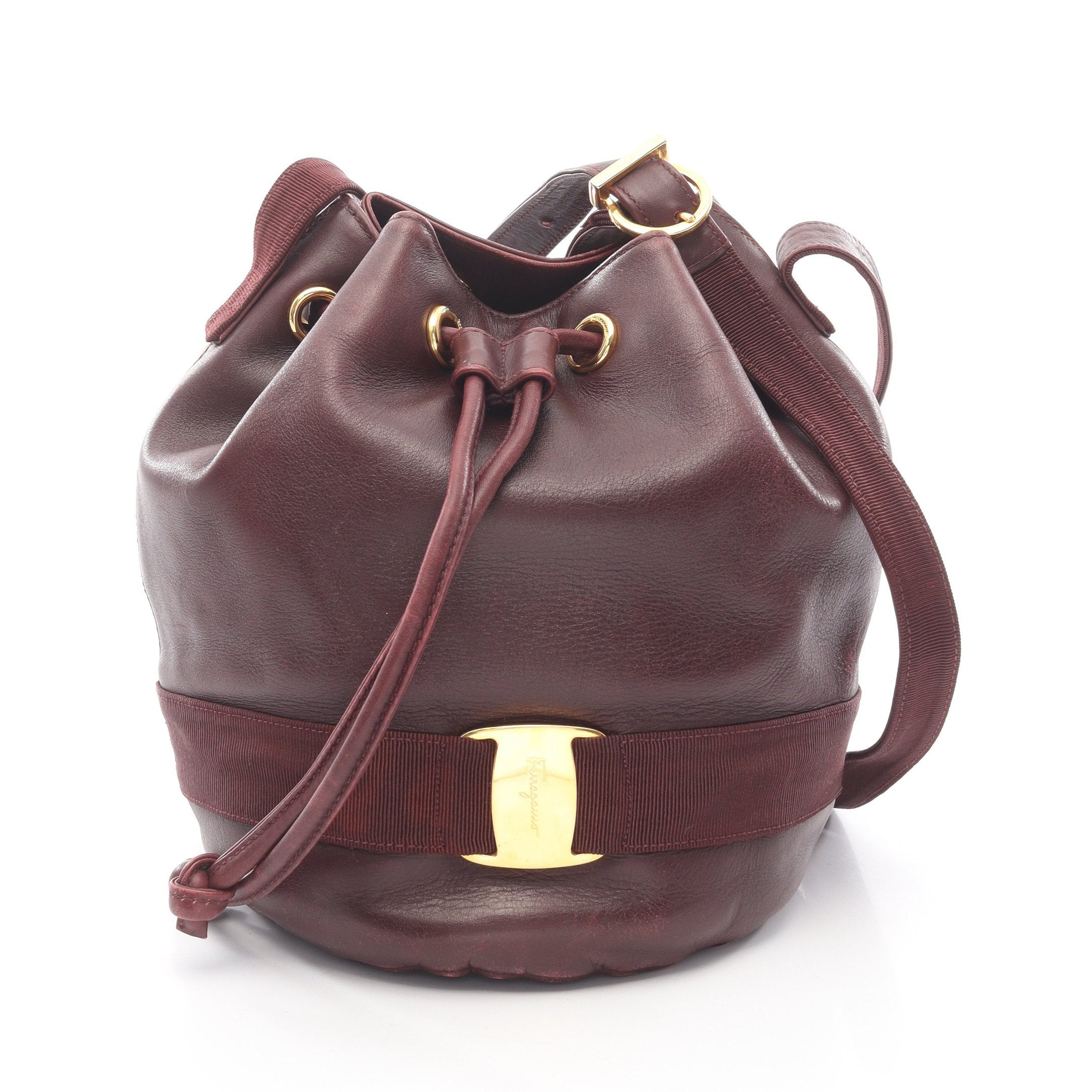 サルヴァトーレフェラガモ サルバトーレフェラガモ ショルダーバッグ