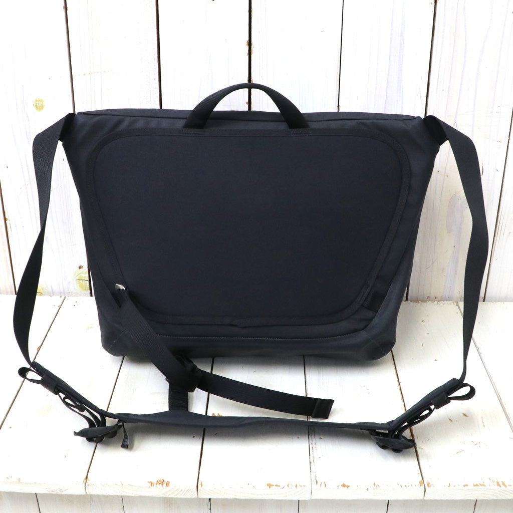 ARC'TERYX : Granville 10 Courier Bag (Black) – Reggieshop