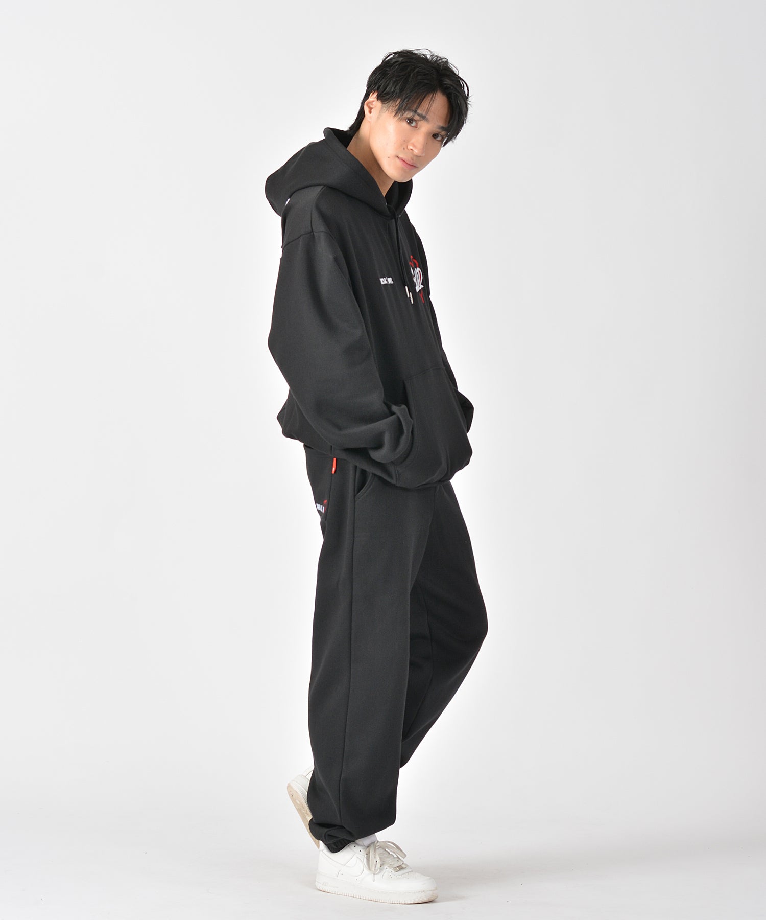 MAG!C☆PRINCEコラボ】ハートサガラ刺繍セットアップ – REGIEVO