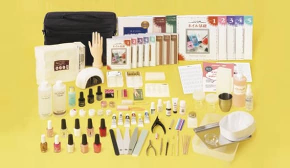 ユーキャンのネイリスト検定講座の評判は？料金・口コミや資格取得が