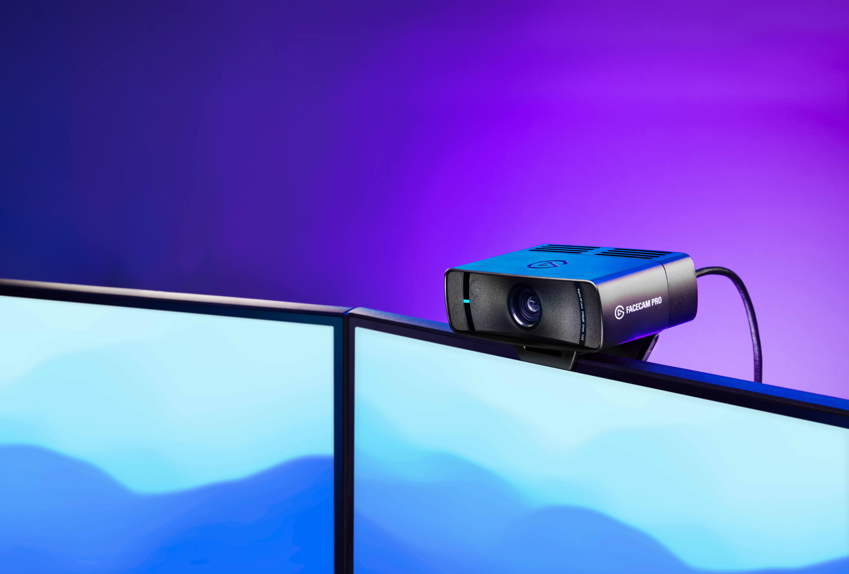 Facecam Pro | World's First 4K 60FPS Webcam | Elgato