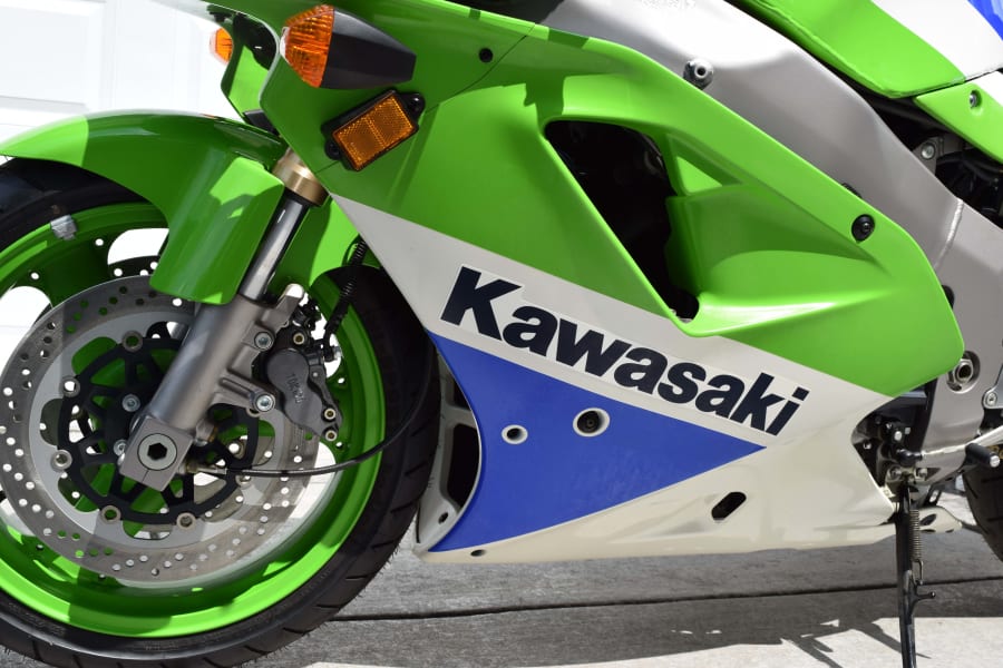 1992 Kawasaki ZX7RR For Sale At Auction - Mecum Auctions