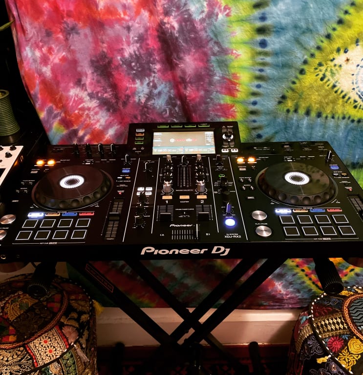 Open Box Pioneer DJ XDJ-RX2 Professional DJ Controller with