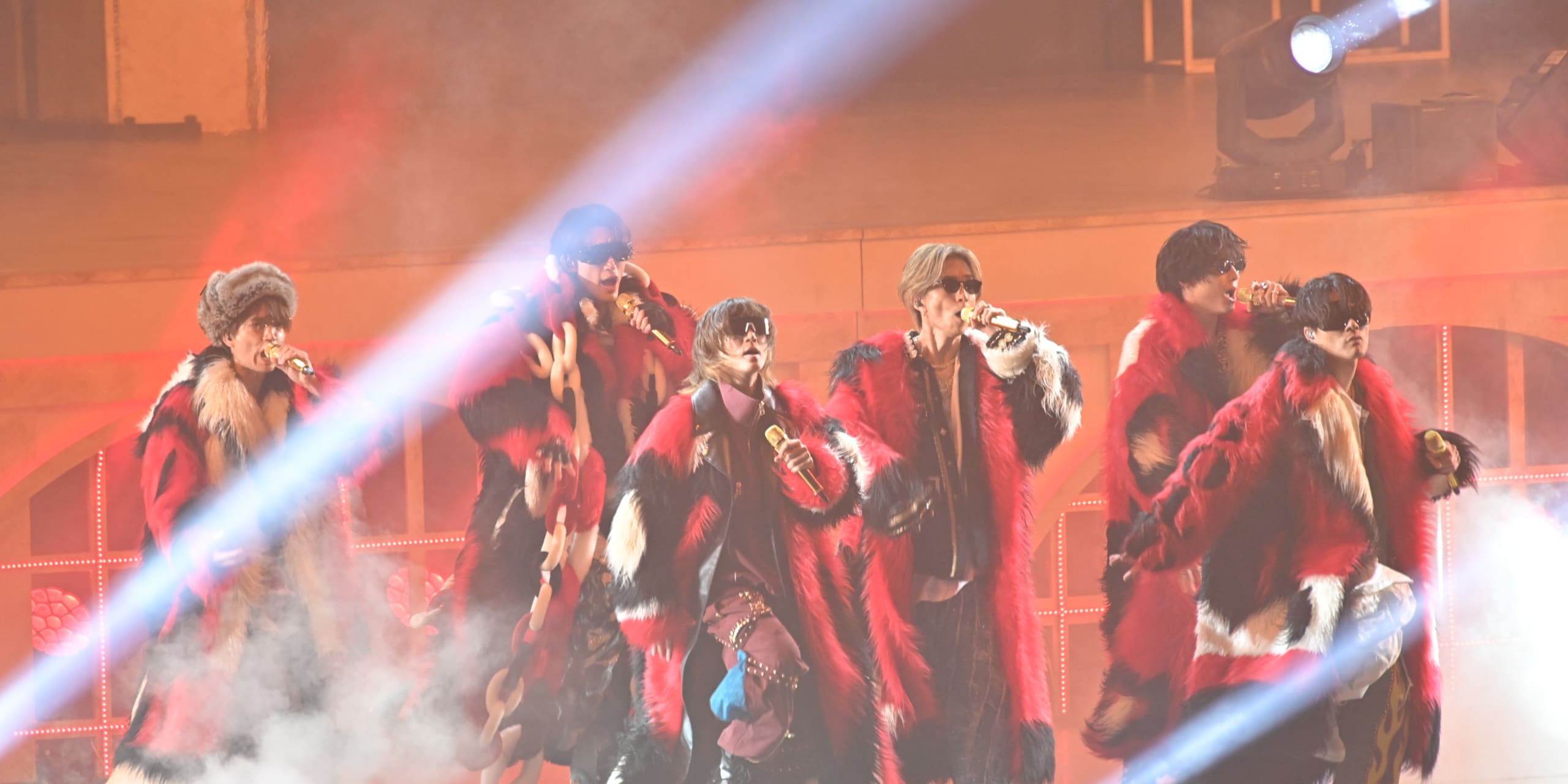 SixTONESが放つ黄金のグルーヴが炸裂！5大ドームツアー「YOUNG OLD