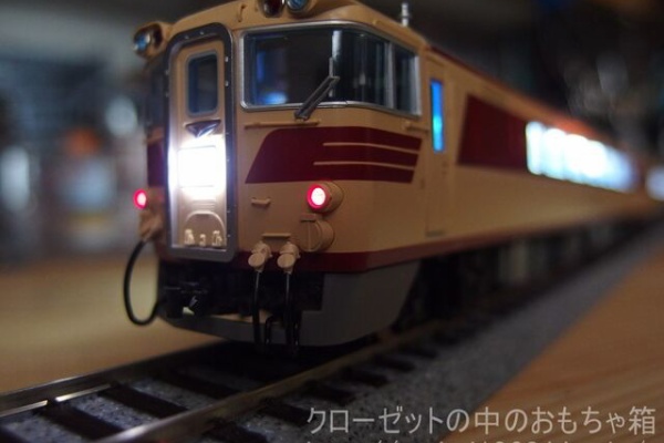 クローゼットの中の鉄道模型 - KATO HO キハ82 特急型気動車
