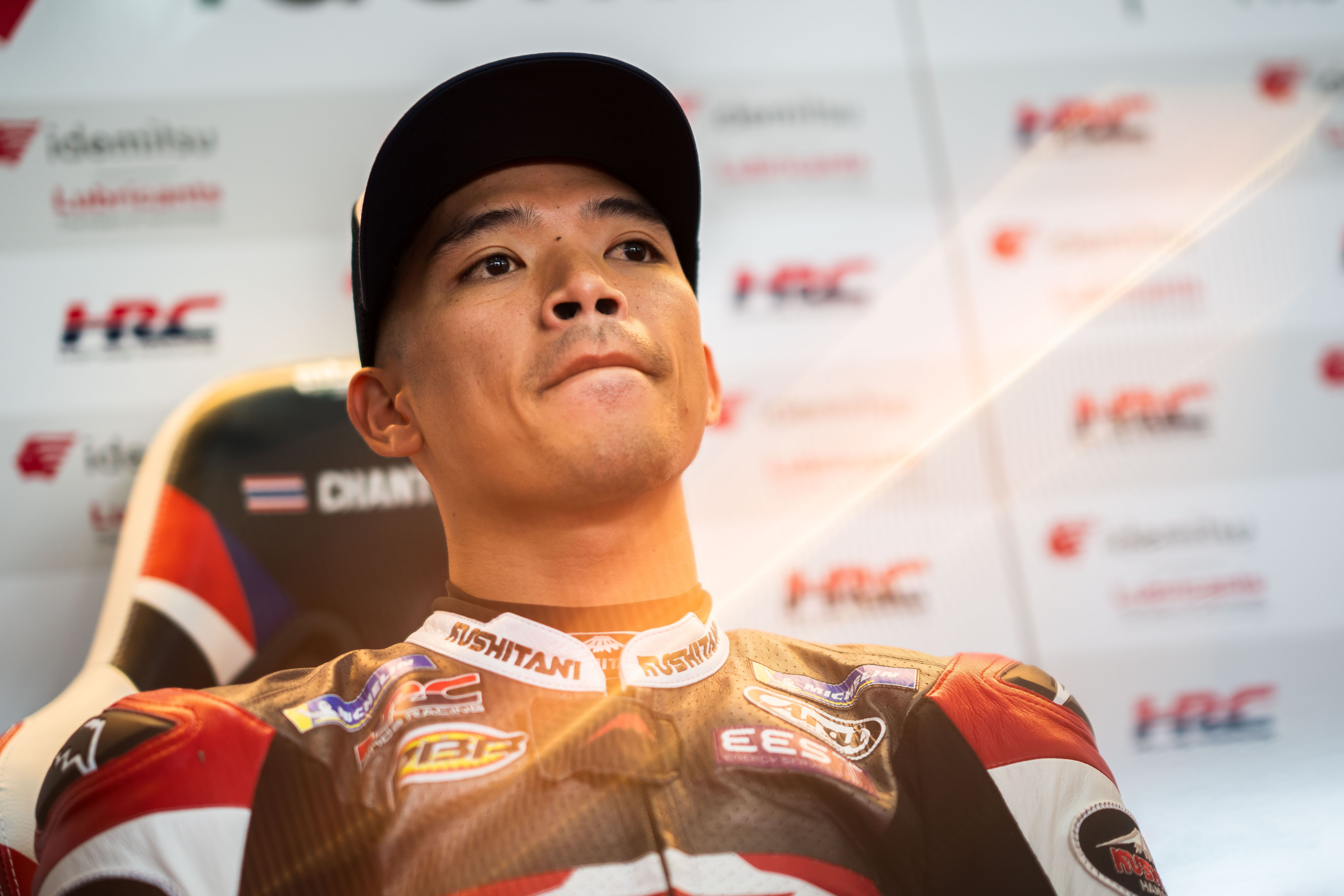 ソムキアット・チャントラが右前腕を手術