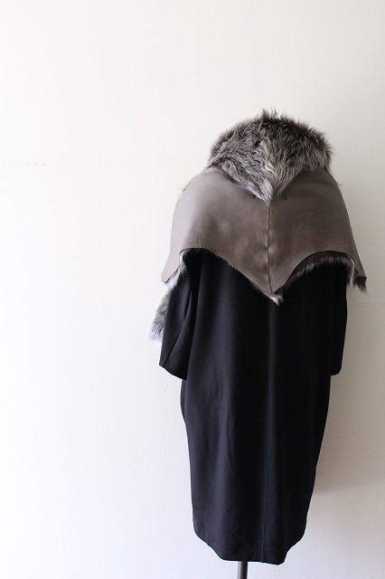 カールドノヒューのムートンシュラッグとスヌードが入荷