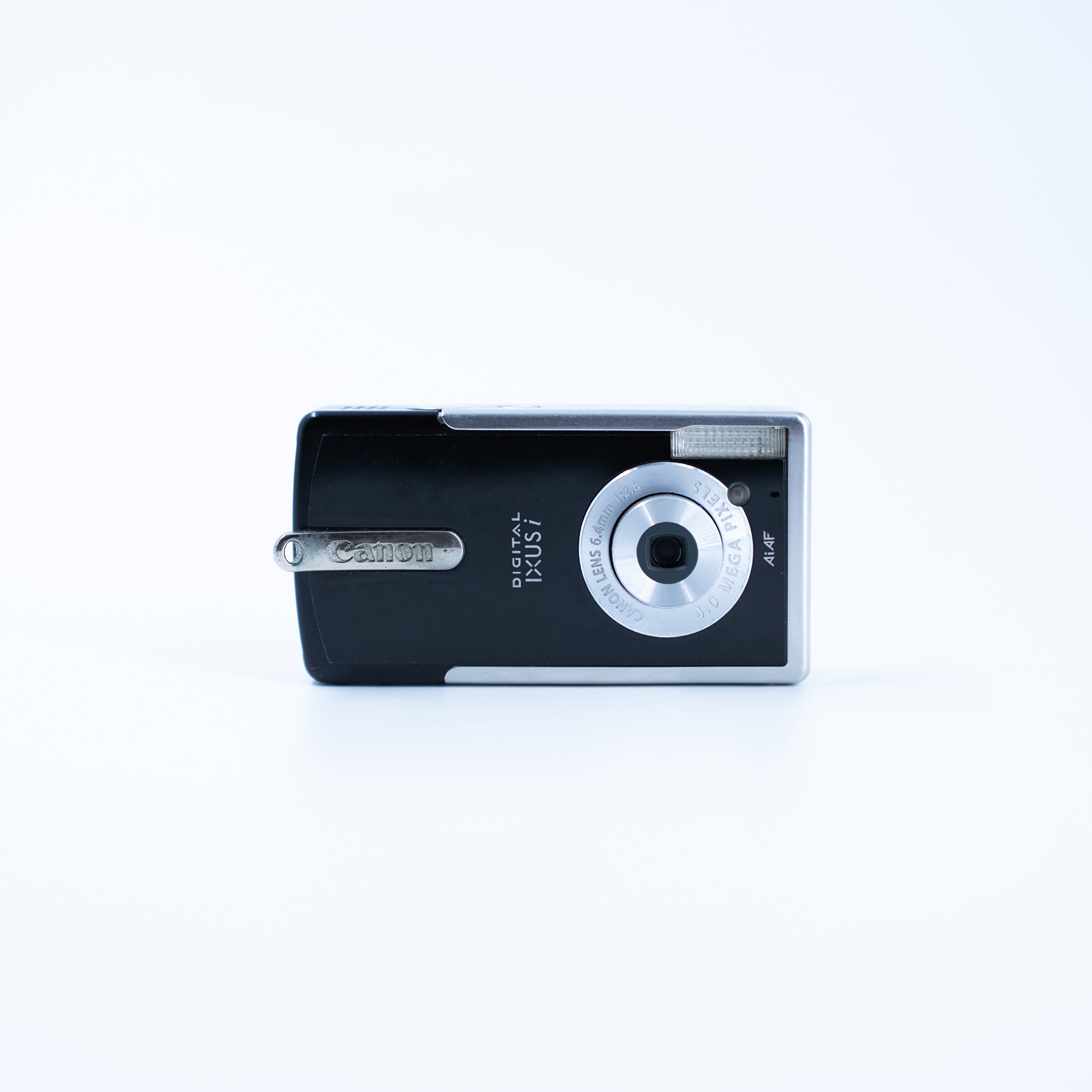 Canon Ixy IXUS Digital PC1060 – Retro Camera Land