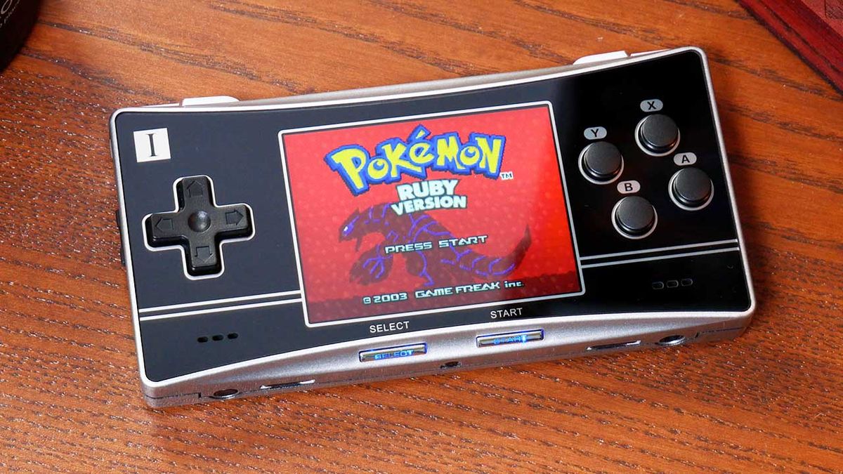 RG300X Review - Inspired By The Game Boy Micro