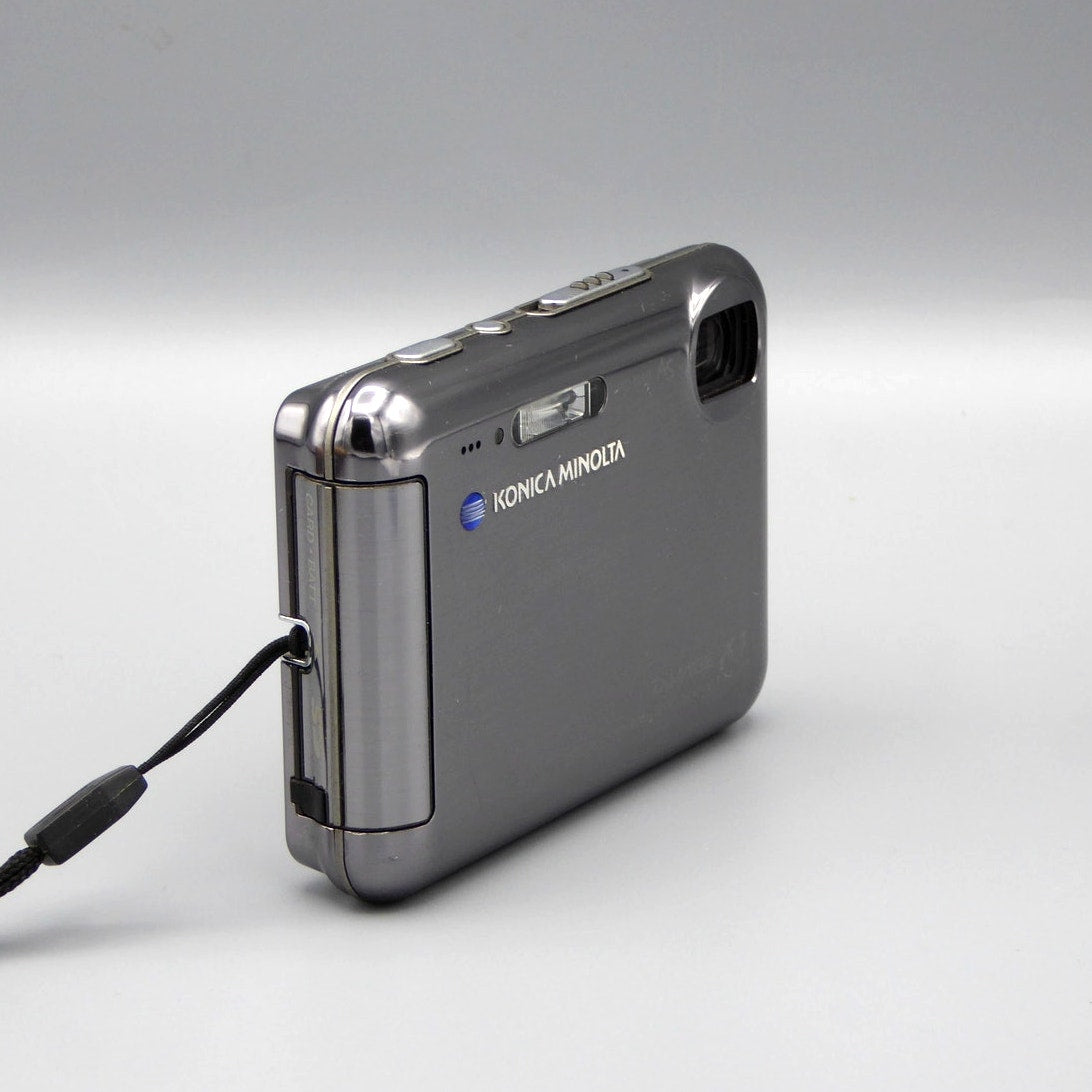 Konica Minolta DiMAGE X1 Vintage Digital Camera | 8MP CCD, 3x