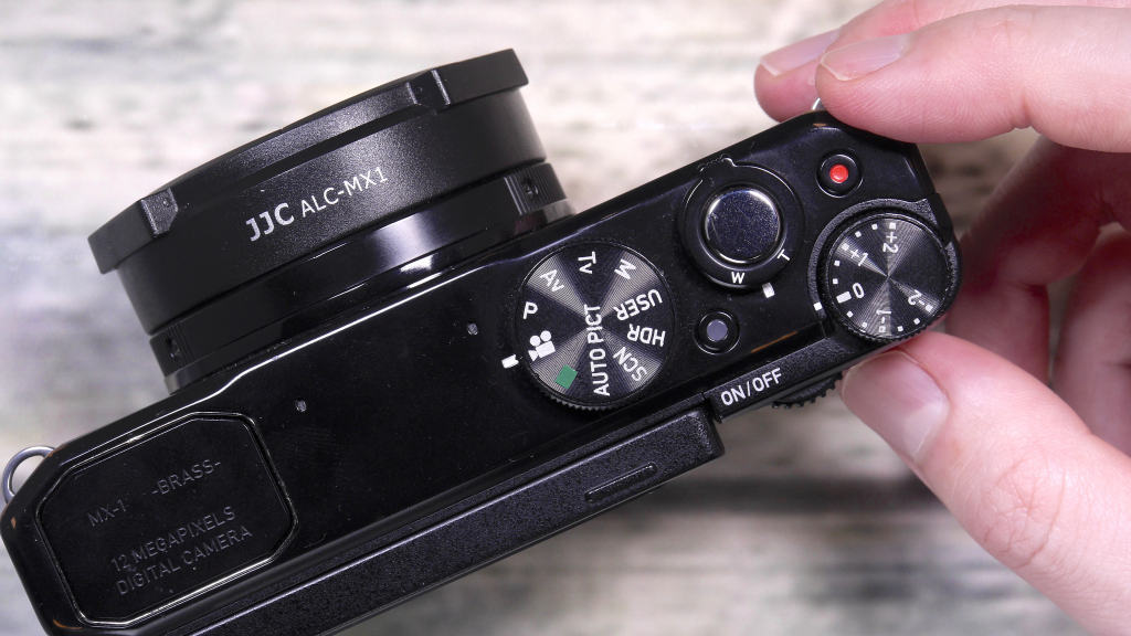 PENTAX MX-1 Classic Black で簡単な動画を撮影してみました | REV69.COM