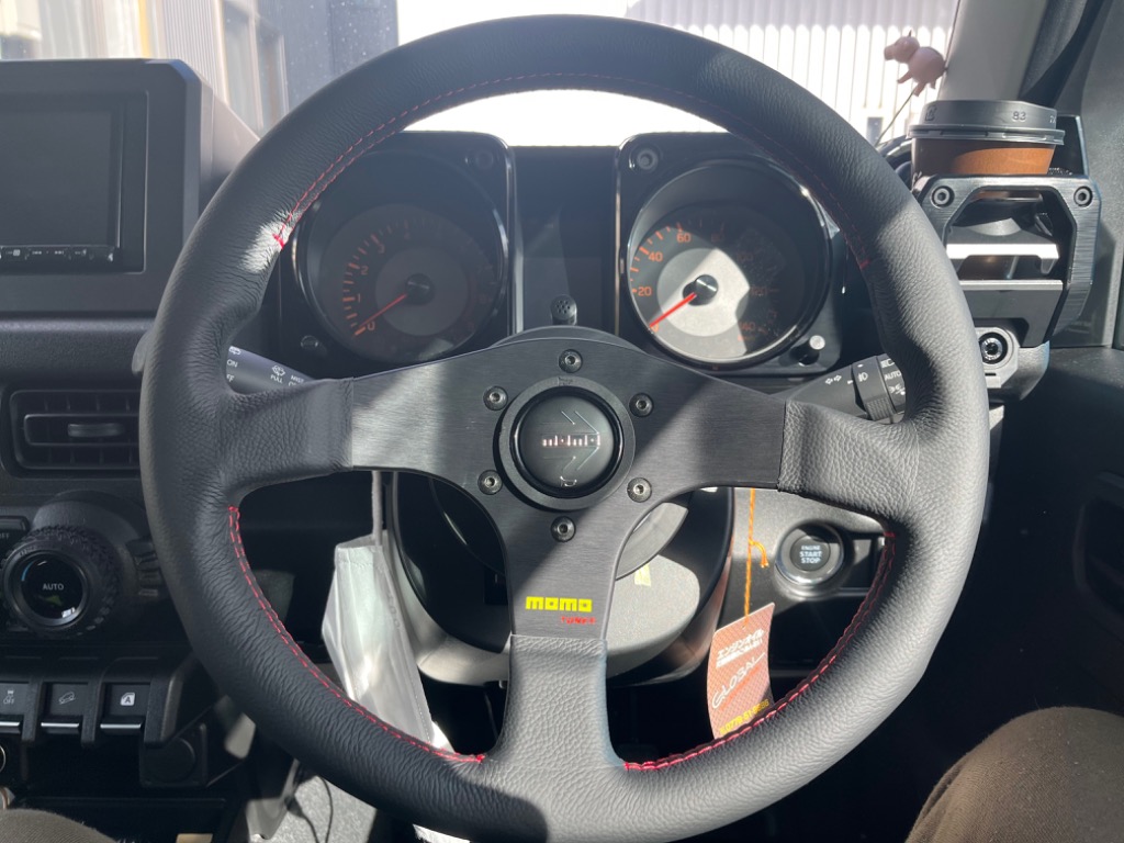 MOMO（モモ） 日本正規品 ステアリング TUNER(Black spOKe) 32φ