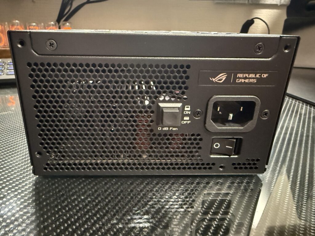 RTX5080・RTX5090に最適！ATX3.1対応のROG STRIX 1000W Platinum電源