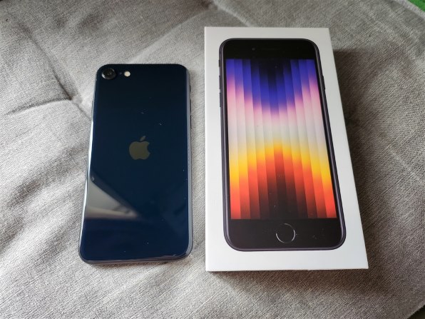 Apple iPhone SE (第3世代) 64GB au [スターライト]投稿画像・動画