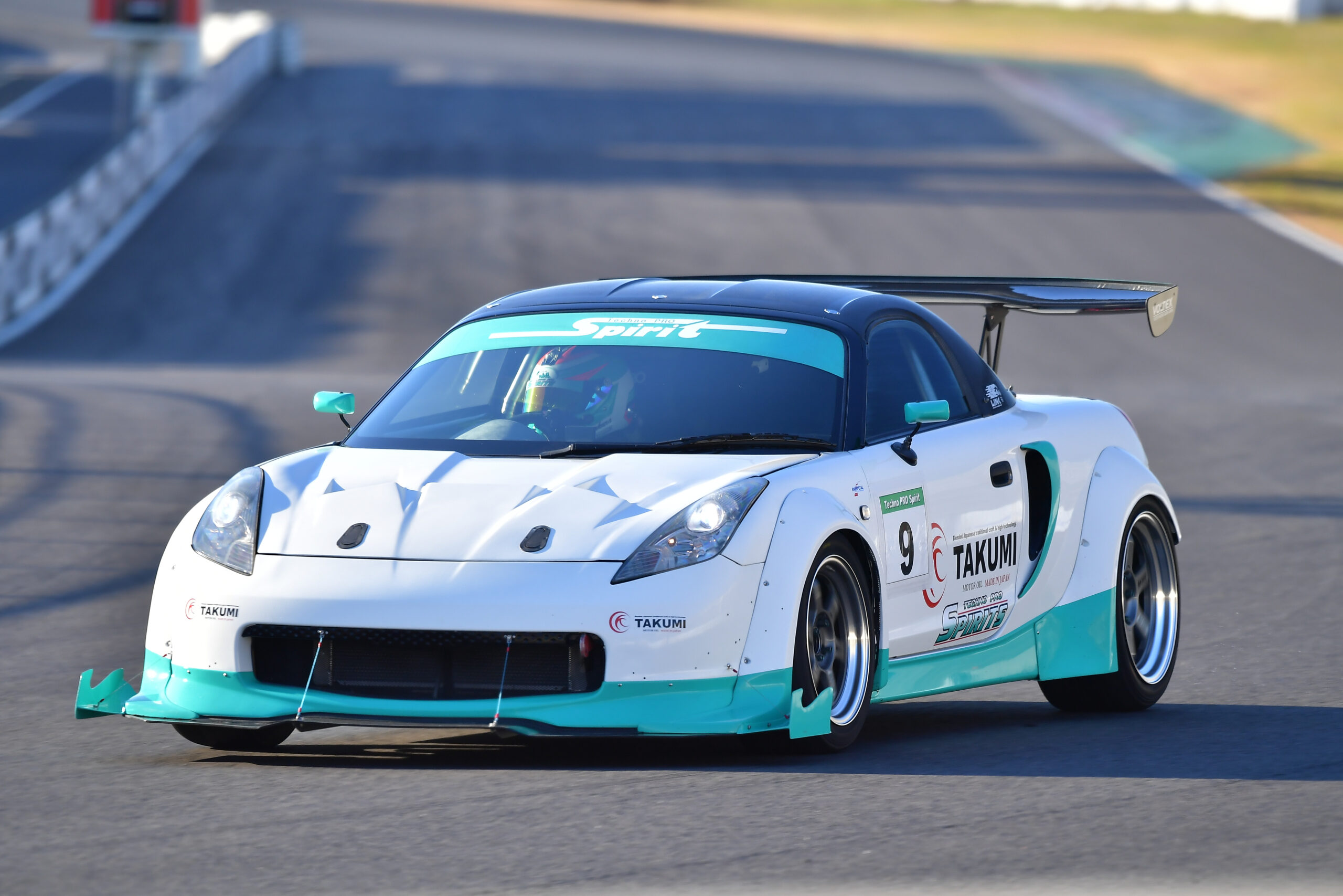 テクノプロスピリッツ ZZW30 MR-S 「ターボ化で400㎰を発揮する 875kg