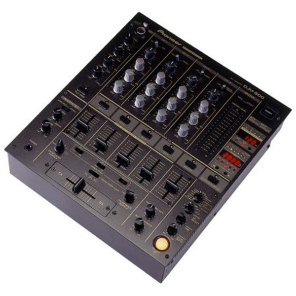 Pioneer DJM-600 Mixer at Gear4music
