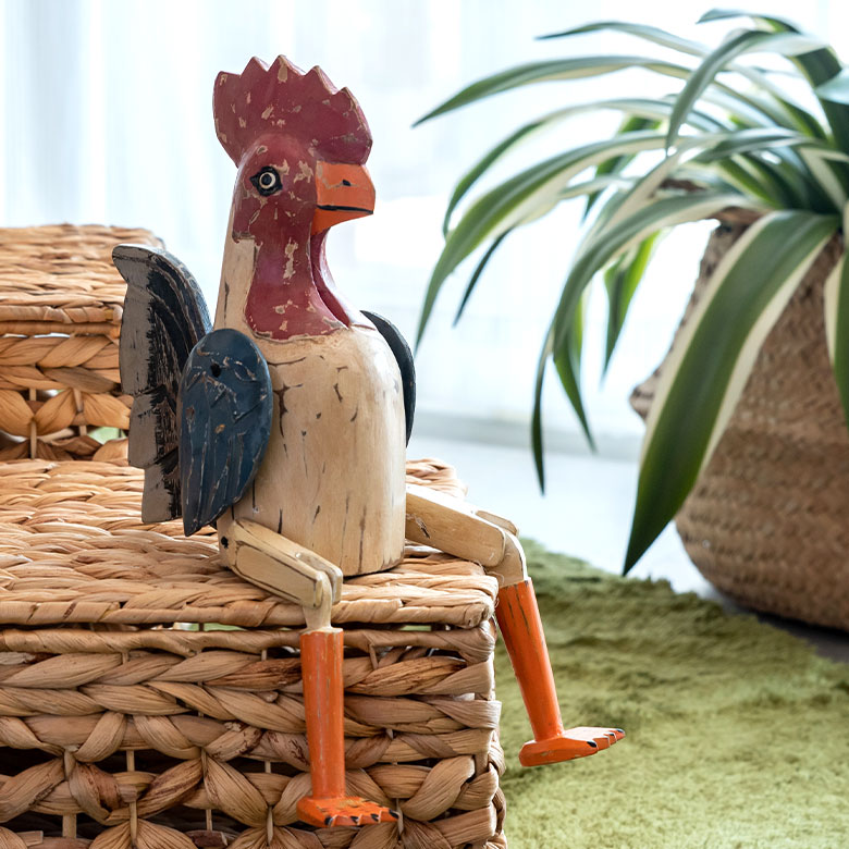 手足が動かせる木彫りのパペット人形 ニワトリ バリ島のにわとり