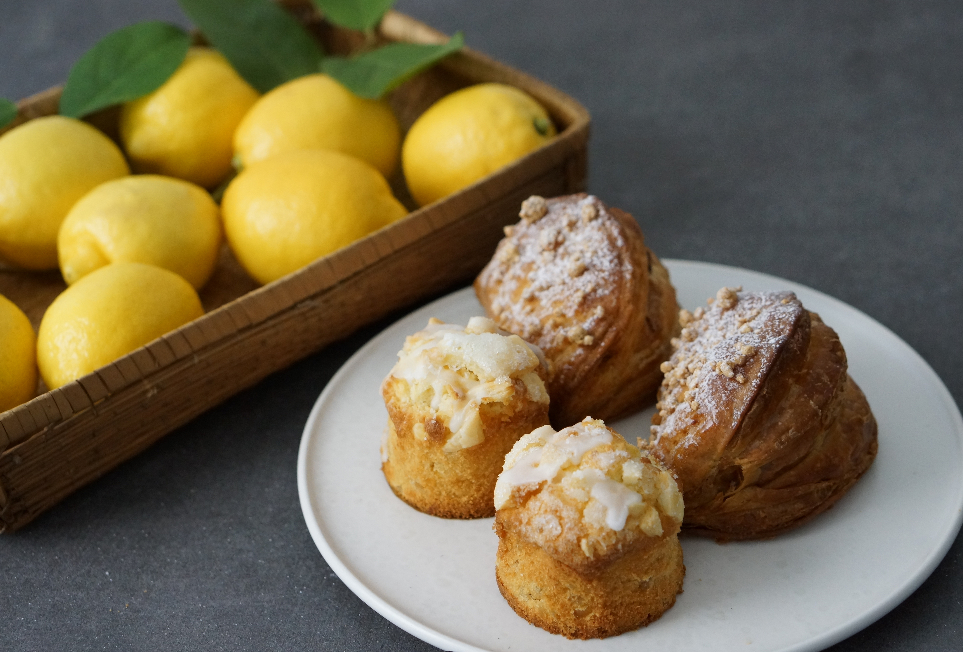 初夏にぴったり！「焼きたてカスタードアップルパイ レモン」と新商品