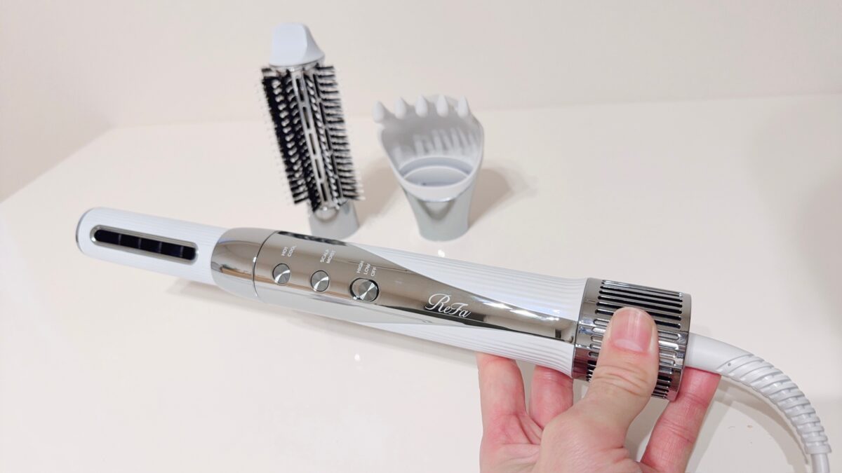 一台三役！リファのリセッターを美容師が口コミ評価！くるくる