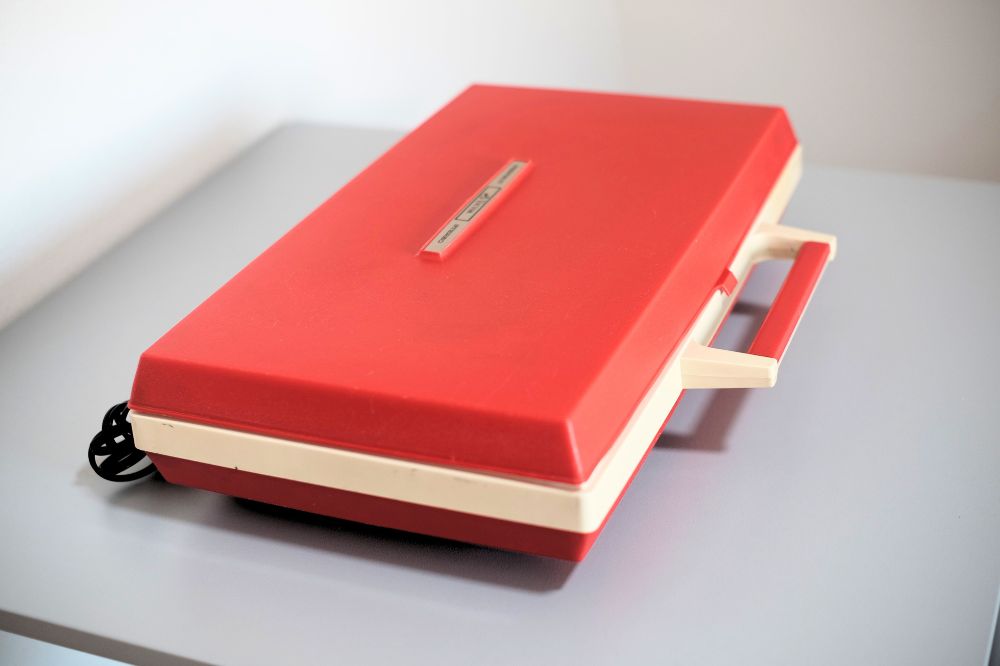 通販｜レトロなポータブルレコードプレーヤー｜ビクター（victor） PE