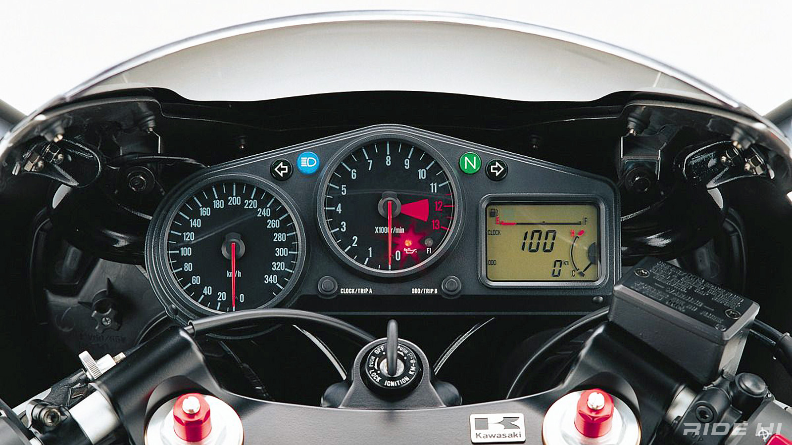 ZX-12Rのエンジン上を通る独創のモノコックフレーム！【このバイクに