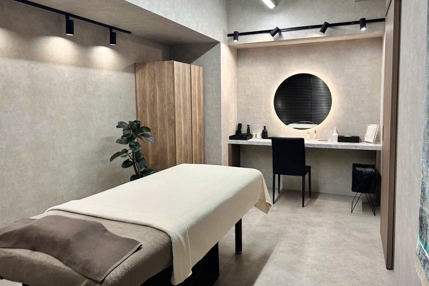 トップページ - ソニックフィット専門サロン RILLEE-ON（リリーオン）