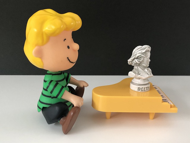 シュローダー ベートーヴェン ピアノ付き フィギュア ドール USA