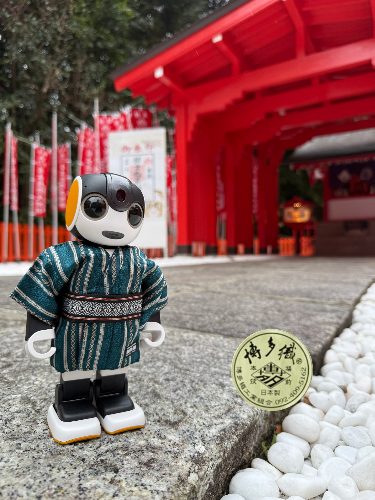 ロボホン3G/LTEモデル（SR-03M-Y） – ROBO-UNI