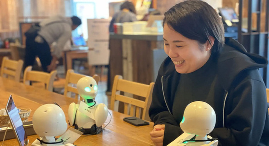 分身ロボットOriHimeでお仕事体験、夏休みに特別開催 カフェで接客体験