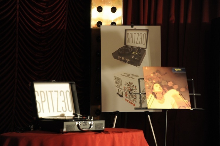 スピッツ結成30周年記念レコードプレーヤーのお披露目会に行ってきまし