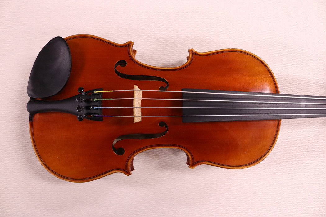 Suzuki 鈴木バイオリン No.230 1/8セット（弓・ケース付き）［中古