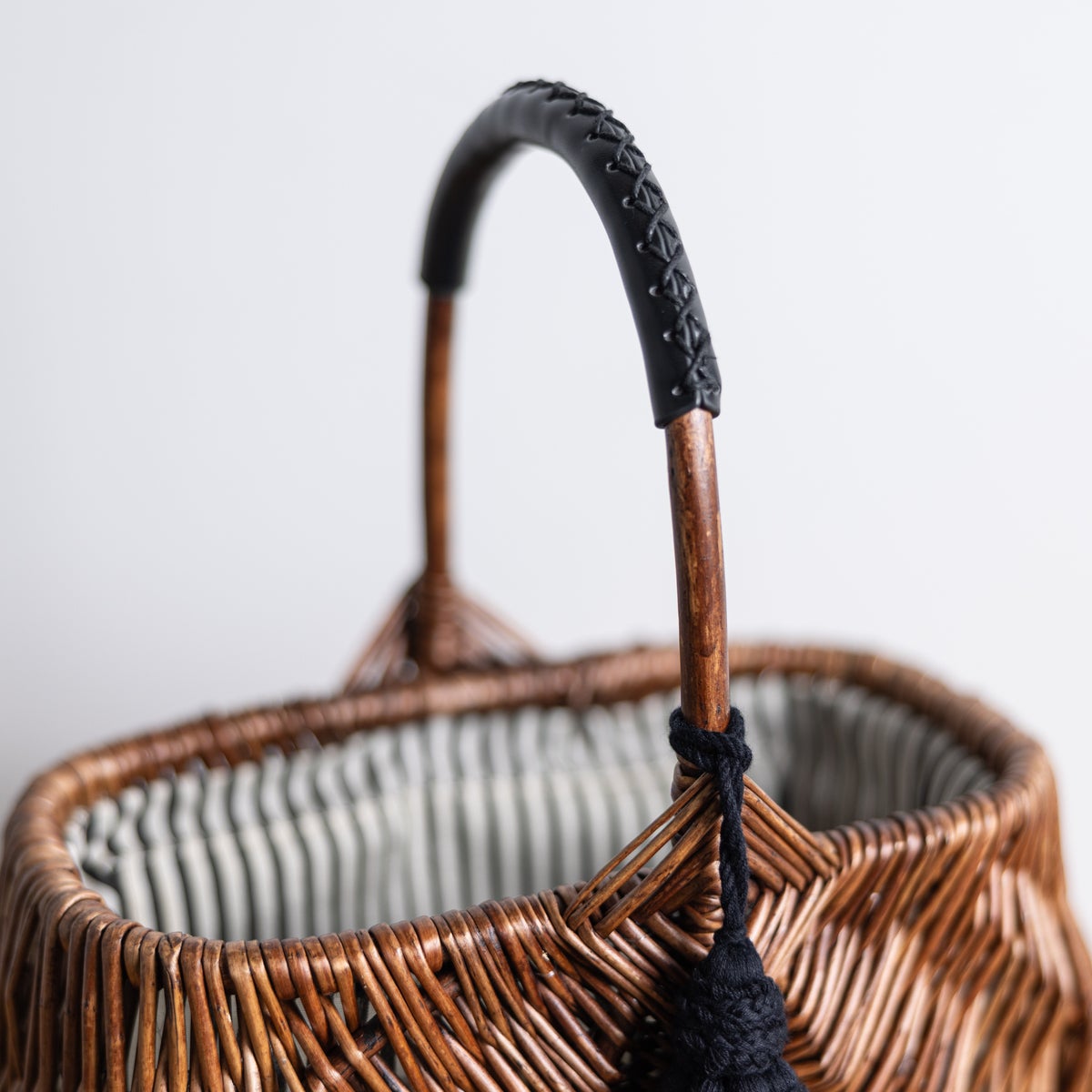 Pale Jute weekend basket | 石田ゆり子さんが一緒に暮らすものたち