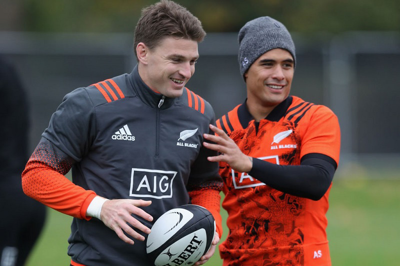 トヨタヴェルブリッツ アーロンスミス ボーデンバレットサイン入り