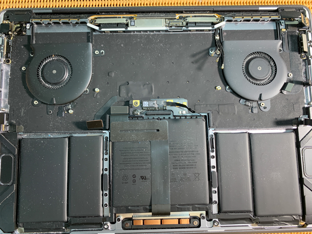 MacBook Pro 電源が入らない ロジックボードを修理しました