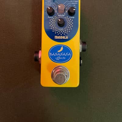 Bananana Effects Mandala Pitch Shifter/Sampler | Reverb