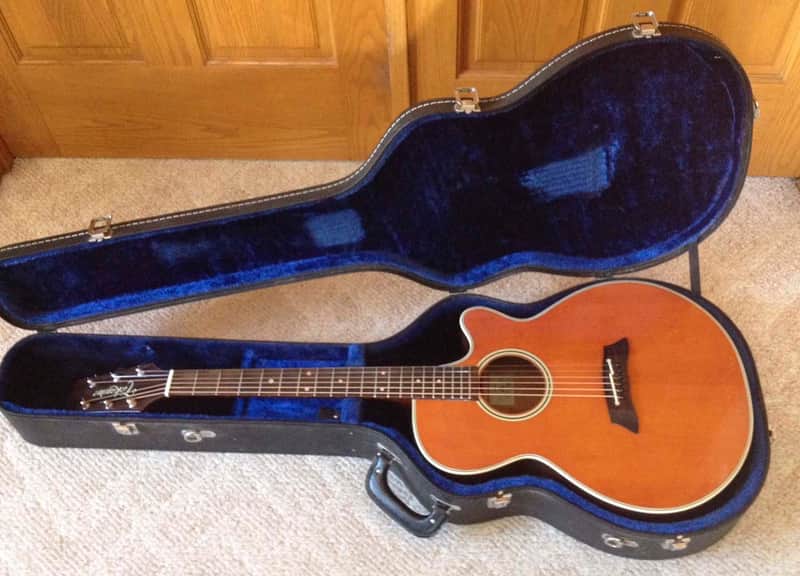 Takamine PT-106 Electric/Acoustic Guitar made in Japan with Hard