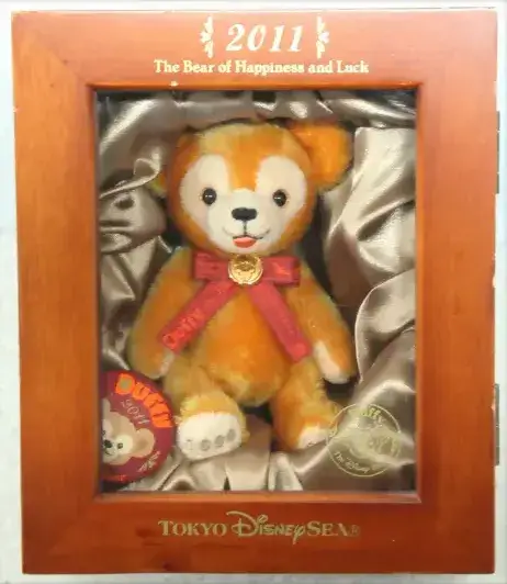 歴代ニューイヤーダッフィー 2006～2013年コレクションドールのご紹介