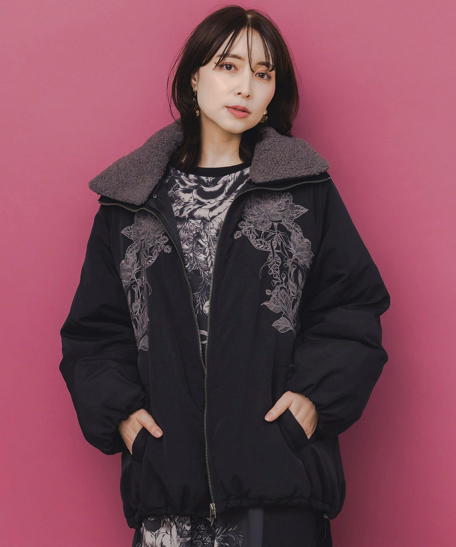 553272：ボア襟取り外し可能 花刺繍中綿ブルゾンの通販-ScoLar
