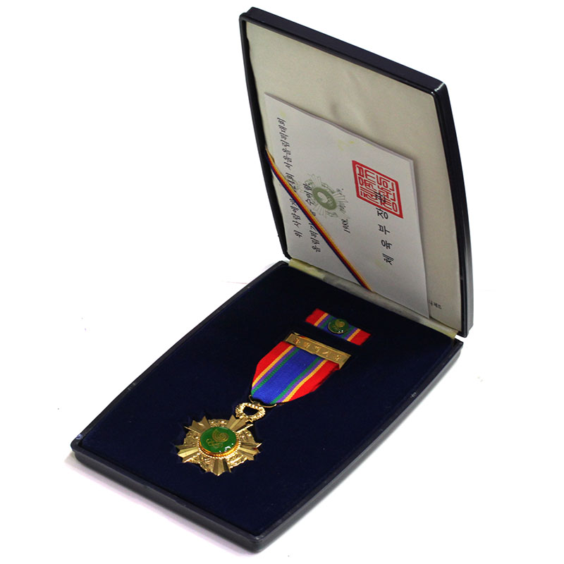 希少】アテネオリンピック フジテレビ メディア ピンバッジ 3個セット