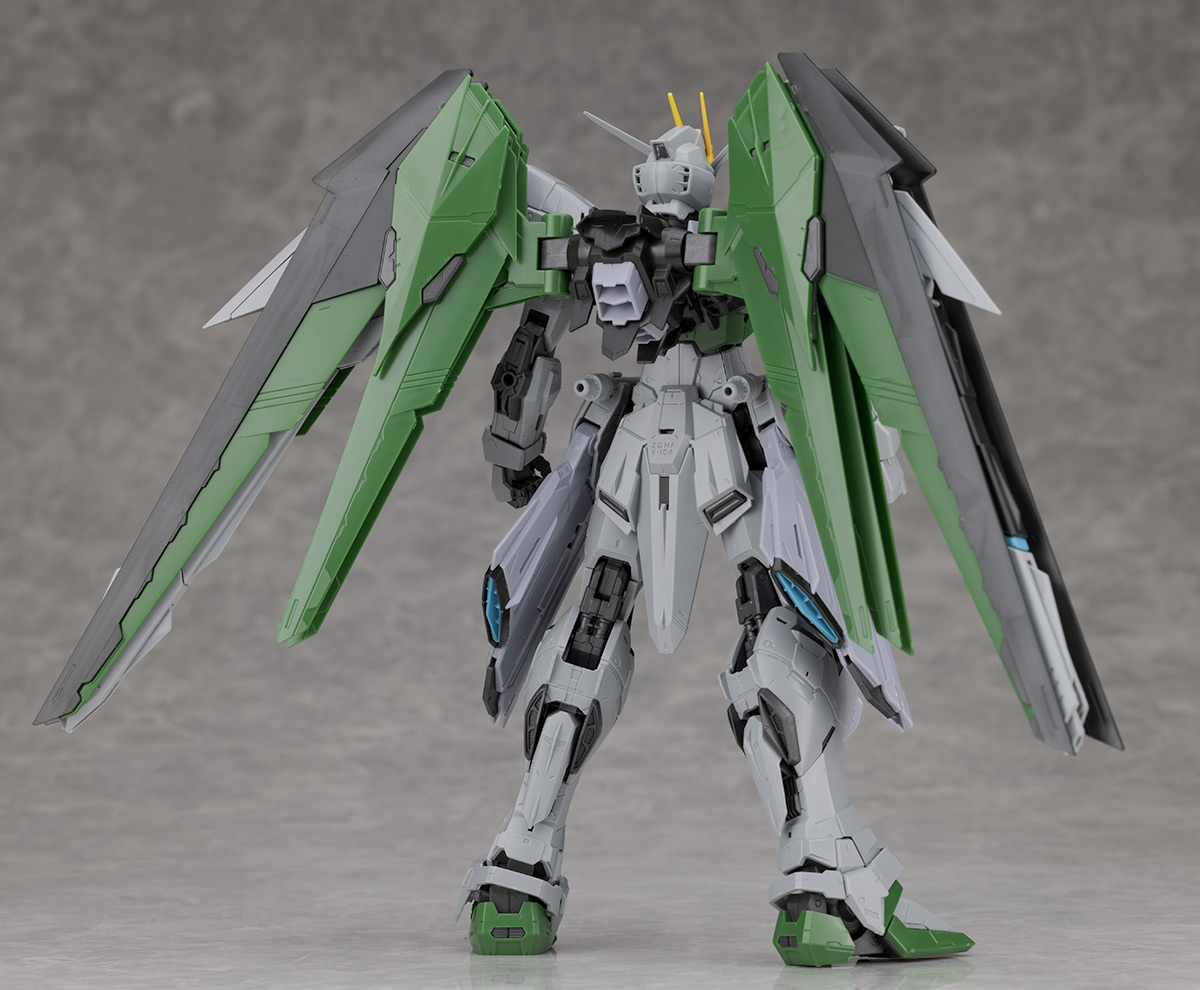 GUNDAM NEXT FUTURE限定 MG フリーダムガンダム Ver.2.0（リアルタイプ