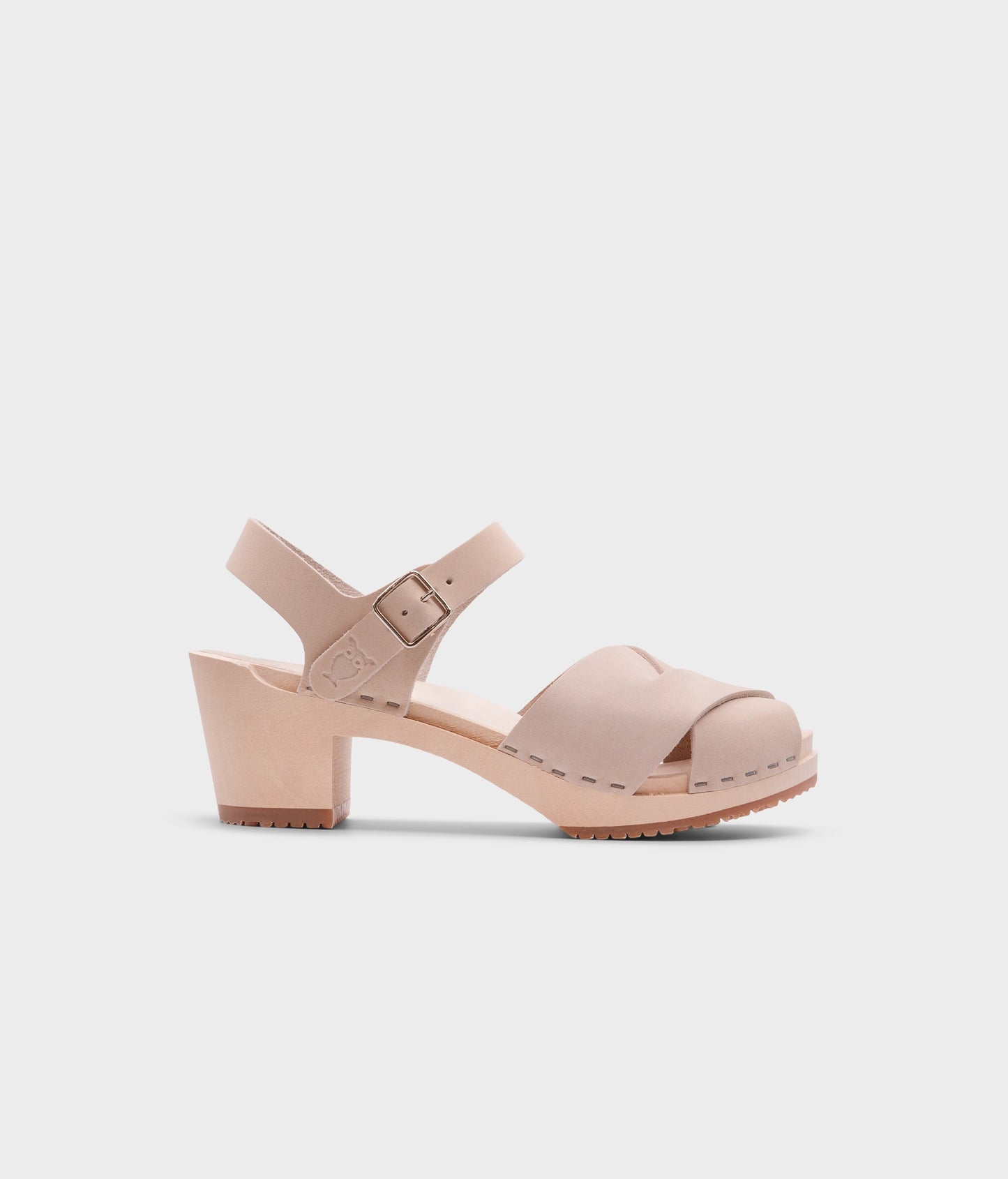 Monroe crossed clog sandal in sand | Sandgrens