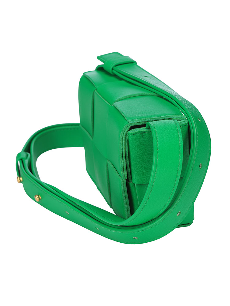 BOTTEGA VENETA (ボッテガ・ヴェネタ) イントレチャート ミニ レザー