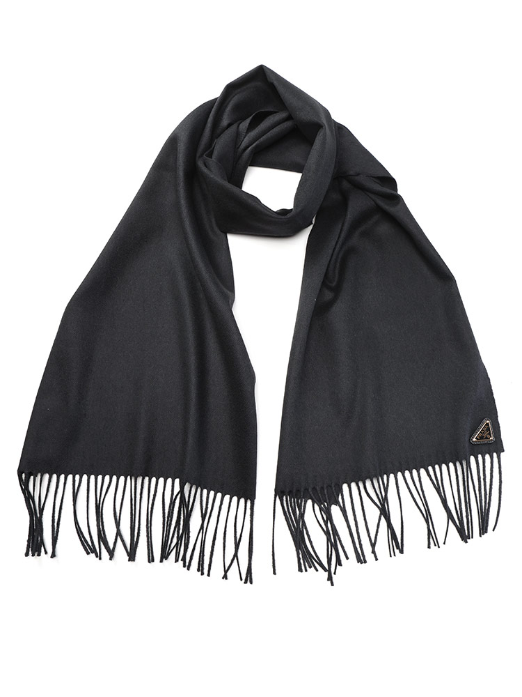 PRADA (プラダ) トライアングルロゴ カシミヤ混 ワンポイント ロゴ