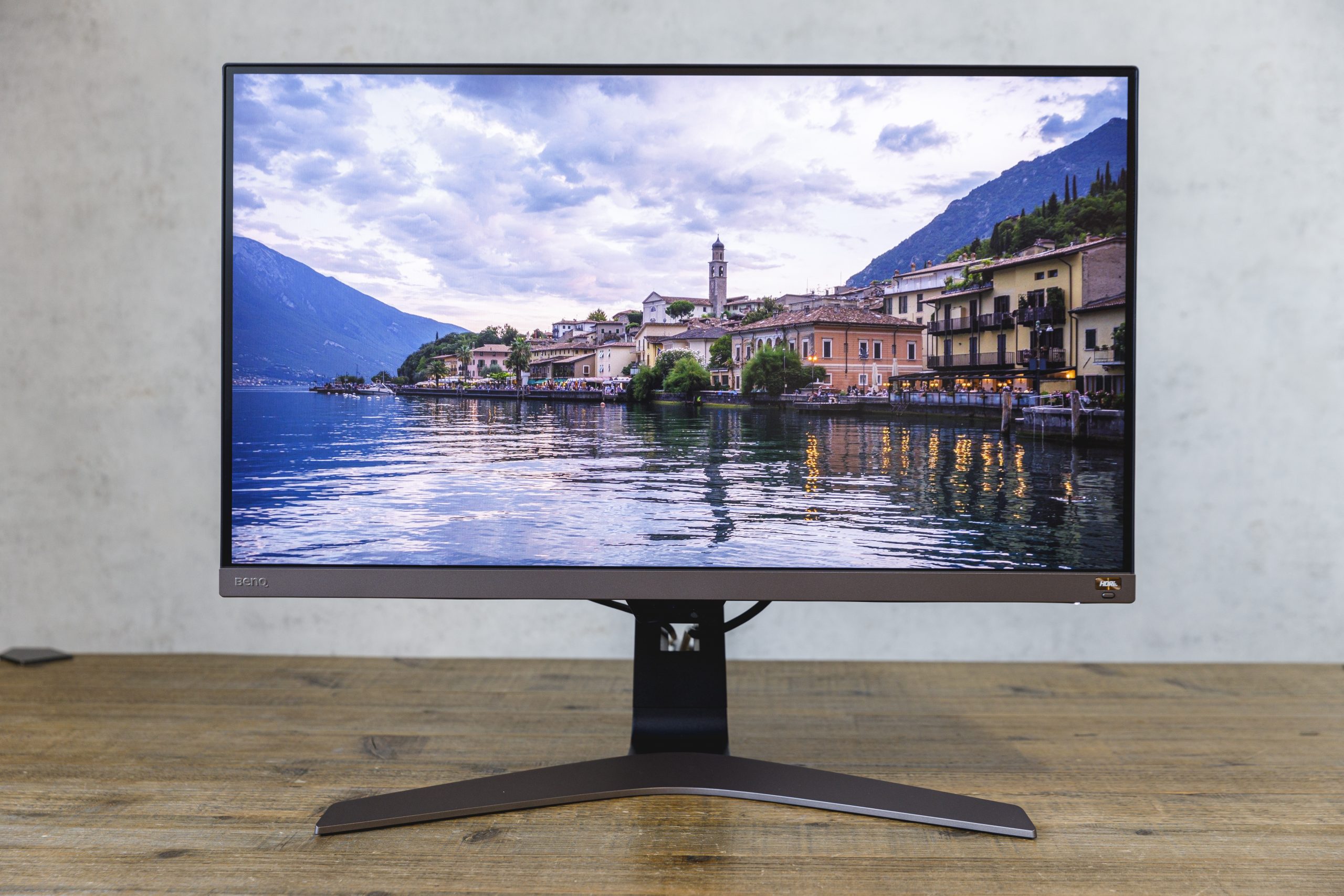 期間限定セール】モニターは目だけでなく耳でも楽しむ時代。BenQの