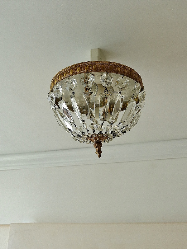 フランスガラスが大人っぽいシーリングライトはかわいいアンティーク