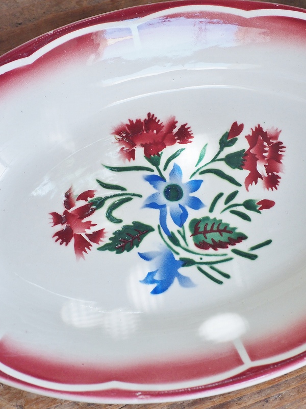 フランスディゴワンサルグミンヌ製ラヴィエはかわいいアンティーク