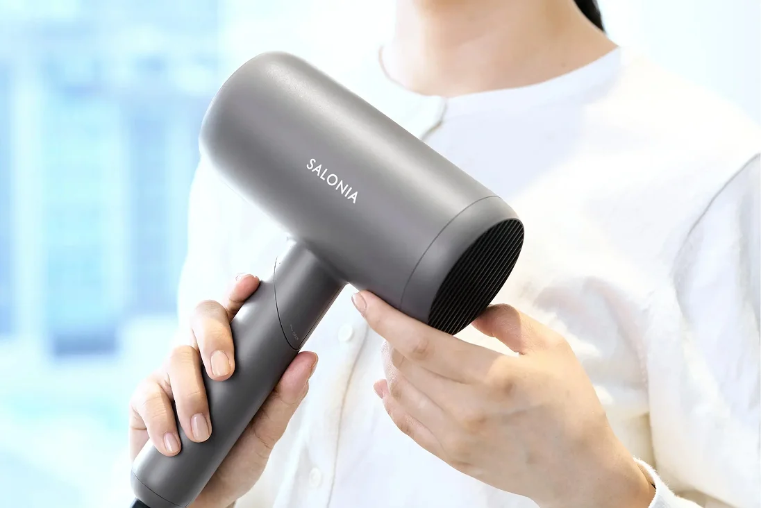 スムースシャインドライヤー特設ページ｜SALONIA(サロニア)公式サイト